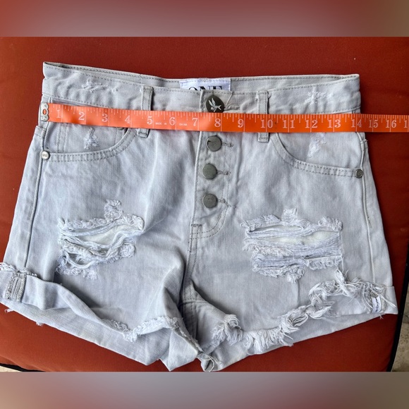 ONE TEASPOON Hawks Shorts Relaxed Fit Distressed Ice Grey - Picture 13 of 16